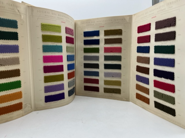 Societè des Nouveautes Textiles. Nouveaux coloris automne 1960. Lainages soieries